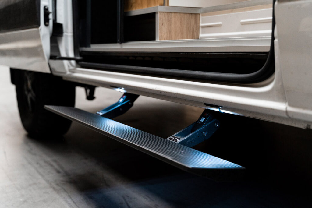 AlphaDynamic EIntrittstufe Mercedes Sprinter
